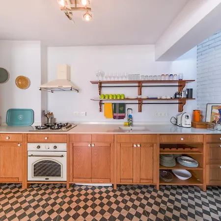 Maison Detroit Iconic 3br Triplex With Great Views * 이스탄불