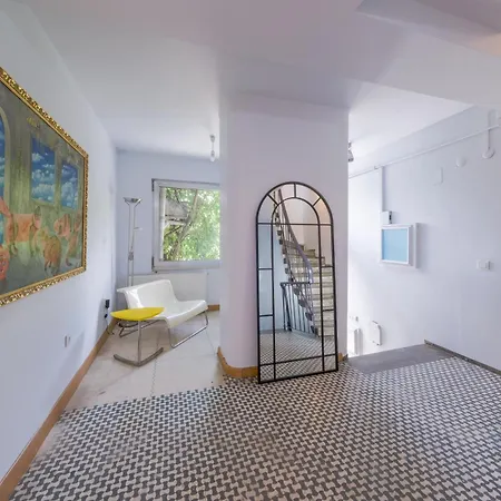 Maison Detroit Iconic 3br Triplex With Great Views * 이스탄불