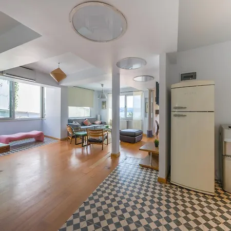 Maison Detroit Iconic 3br Triplex With Great Views Lägenhet Istanbul