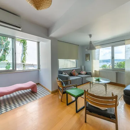 Maison Detroit Iconic 3br Triplex With Great Views * イスタンブール