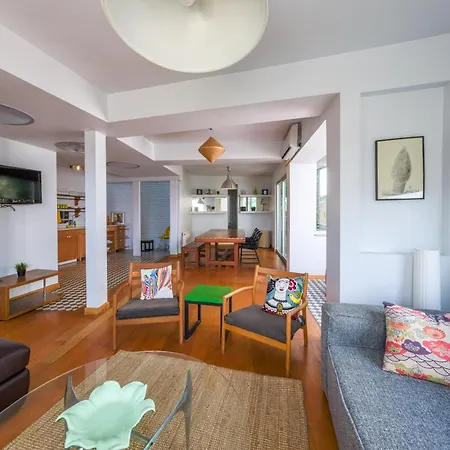 アパート Maison Detroit Iconic 3br Triplex With Great Views イスタンブール